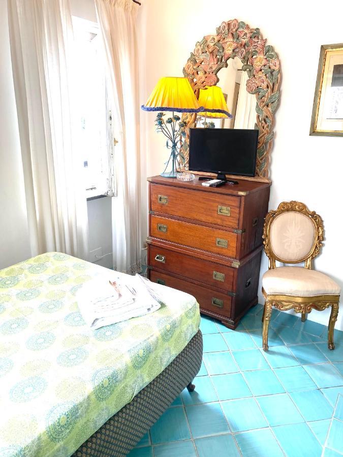 Il Campanile Sulla Piazzetta Bed & Breakfast Capri Exterior photo